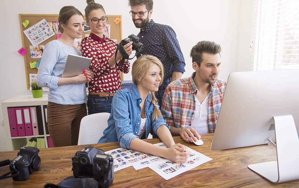 School volunteers put together alumni outreach content
